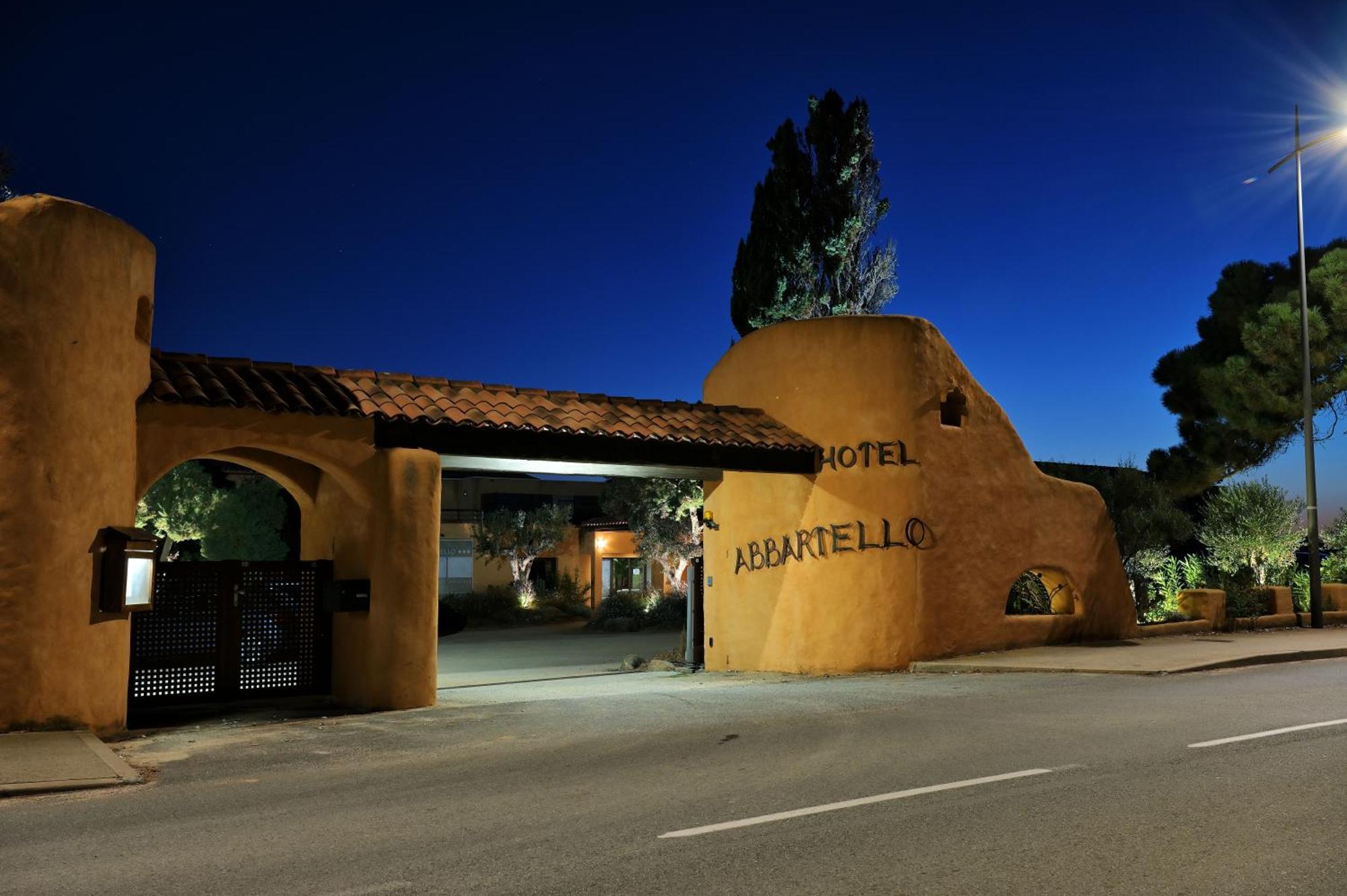 Hotel Abbartello 오므또 외부 사진